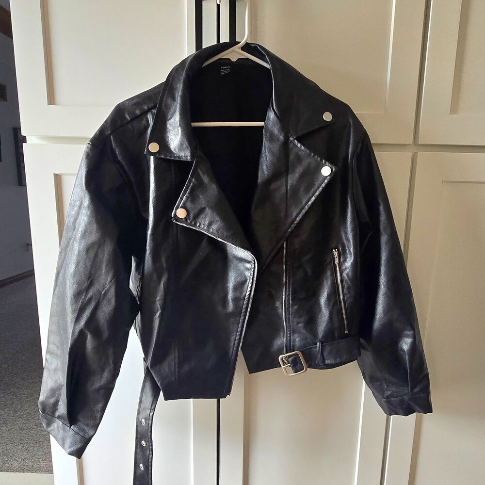 Women's Black Leather Jacket Size Large 8/10 Faux soft 50s style SHEIN